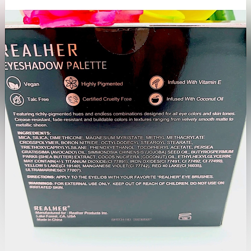 NIB: REALHER Dreams So Big 9 Pan Eyeshadow Palette! - Picture 9 of 11